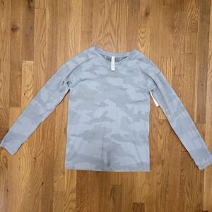 Althea Women's Medium to High Impact Workout Momentum Top Camouflage Gray M